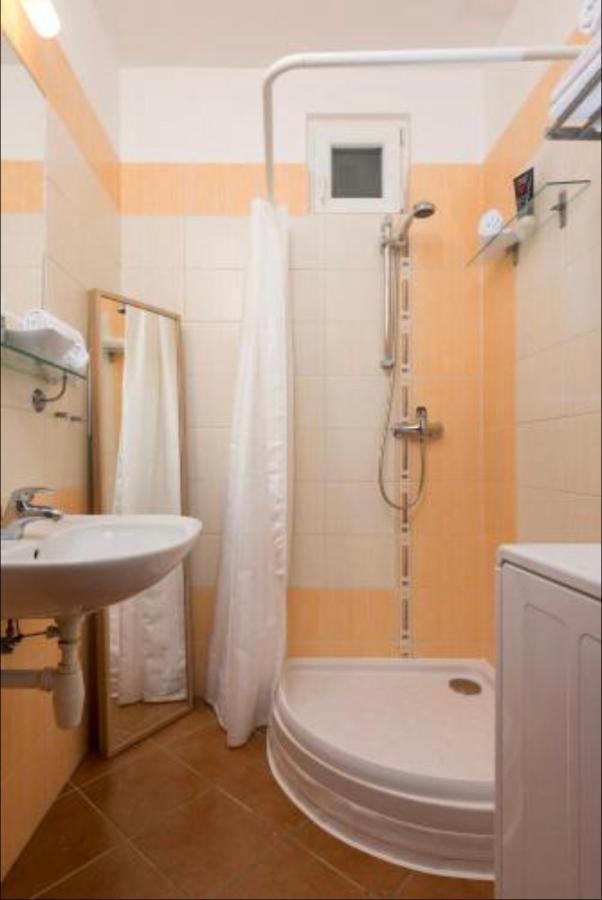 Old Town Apartment Pellicova Брно Екстер'єр фото